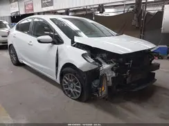 3KPFK4A71JE213992 2018 KIA FORTE