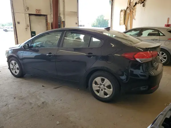 3KPFK4A71JE219050 2018 KIA FORTE - Image 2