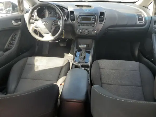 3KPFK4A71JE219954 2018 KIA FORTE - Image 8