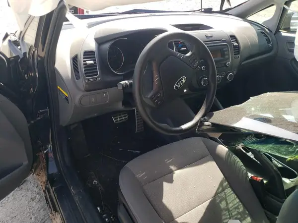 3KPFK4A71JE222286 2018 KIA FORTE - Image 8