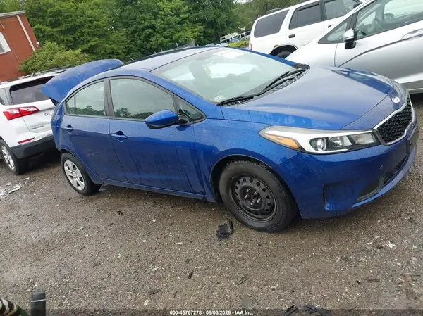 3KPFK4A71JE226788 2018 KIA FORTE - Image 1