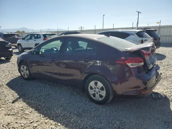 3KPFK4A71JE229996 2018 KIA FORTE - Image 2