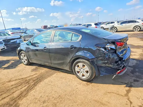 3KPFK4A71JE238942 2018 KIA FORTE - Image 2