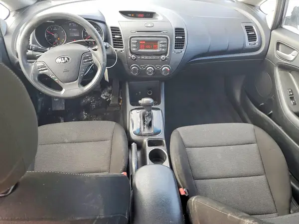 3KPFK4A71JE244014 2018 KIA FORTE - Image 8