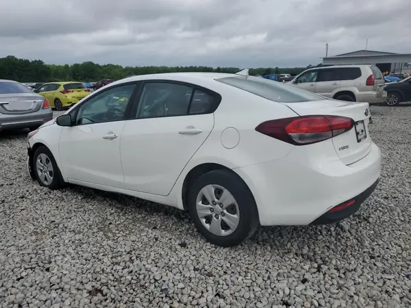 3KPFK4A71JE244725 2018 KIA FORTE - Image 2