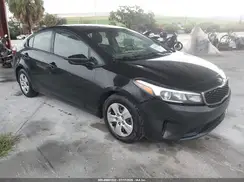 3KPFK4A71JE251884 2018 KIA FORTE