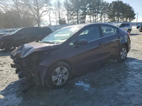 3KPFK4A71JE258883 2018 KIA FORTE - Image 1