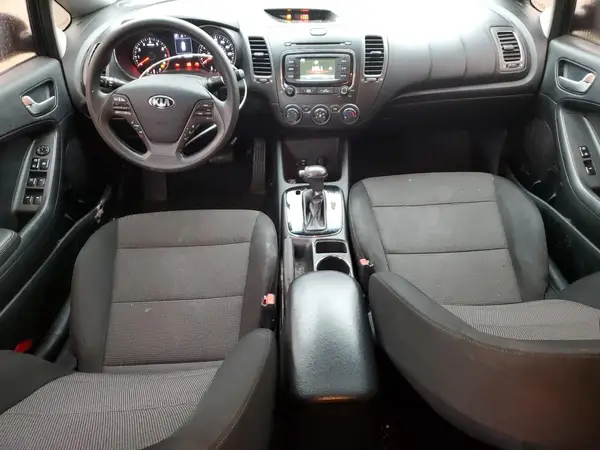 3KPFK4A71JE268944 2018 KIA FORTE - Image 8