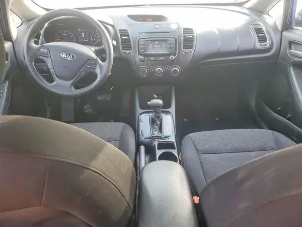 3KPFK4A71JE269821 2018 KIA FORTE - Image 8