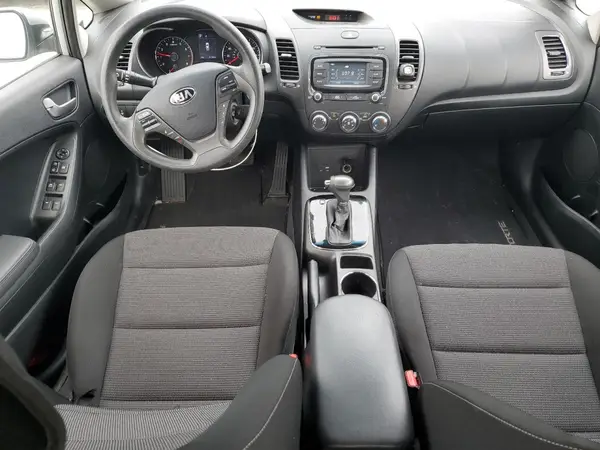3KPFK4A71JE280513 2018 KIA FORTE - Image 8