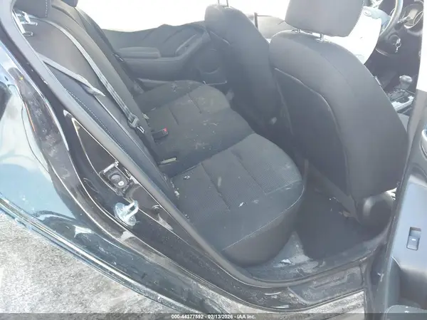 3KPFK4A71JE280589 2018 KIA FORTE - Image 8