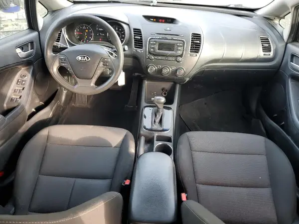 3KPFK4A72HE011818 2017 KIA FORTE - Image 8