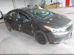3KPFK4A72HE014573 2017 KIA FORTE