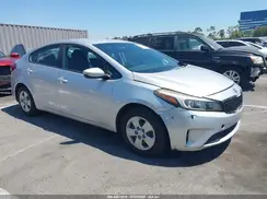 3KPFK4A72HE015447 2017 KIA FORTE