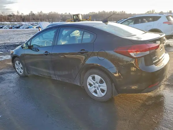 3KPFK4A72HE015738 2017 KIA FORTE - Image 2