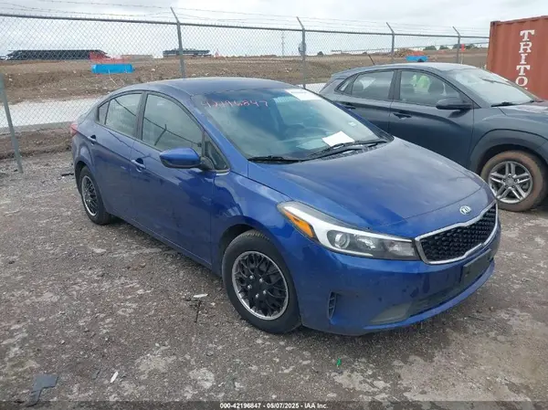 3KPFK4A72HE015982 2017 KIA FORTE - Image 1