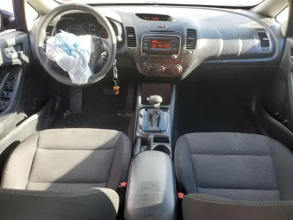 3KPFK4A72HE016291 2017 KIA FORTE - Image 8