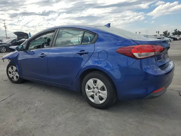 3KPFK4A72HE021099 2017 KIA FORTE - Image 2