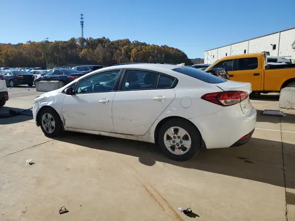 3KPFK4A72HE023127 2017 KIA FORTE - Image 2