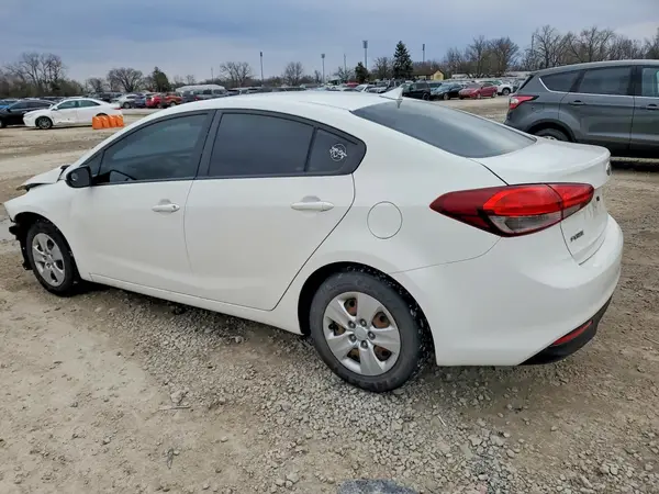 3KPFK4A72HE024259 2017 KIA FORTE - Image 2