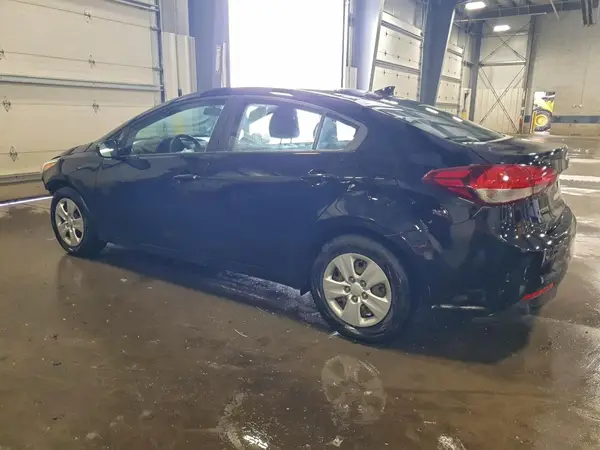 3KPFK4A72HE025153 2017 KIA FORTE - Image 2