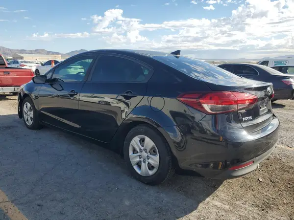 3KPFK4A72HE026691 2017 KIA FORTE - Image 2