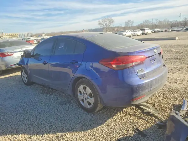 3KPFK4A72HE027842 2017 KIA FORTE - Image 2