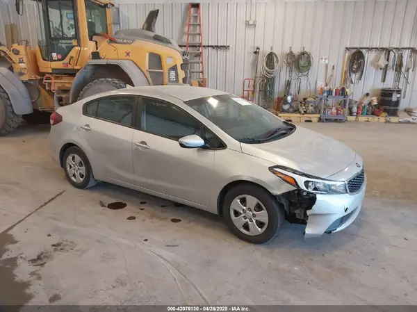 3KPFK4A72HE029364 2017 KIA FORTE - Image 1