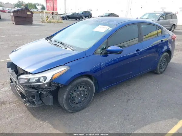3KPFK4A72HE030076 2017 KIA FORTE - Image 2