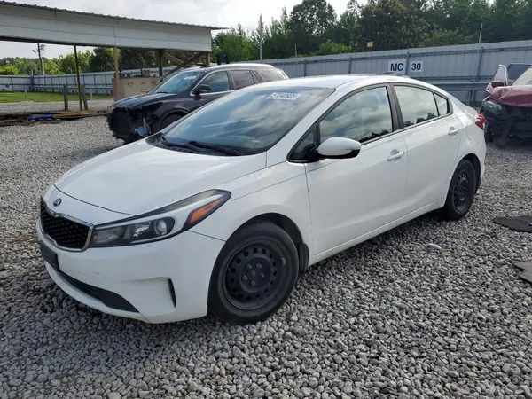3KPFK4A72HE033415 2017 KIA FORTE - Image 1