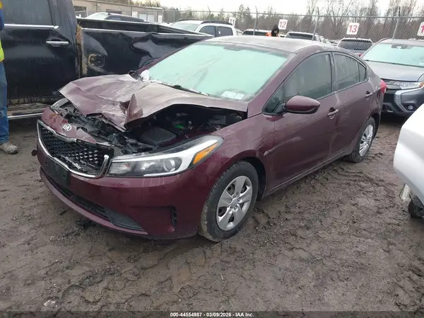 3KPFK4A72HE035732 2017 KIA FORTE - Image 2