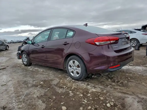 3KPFK4A72HE038470 2017 KIA FORTE - Image 2