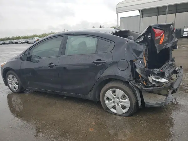 3KPFK4A72HE039599 2017 KIA FORTE - Image 2