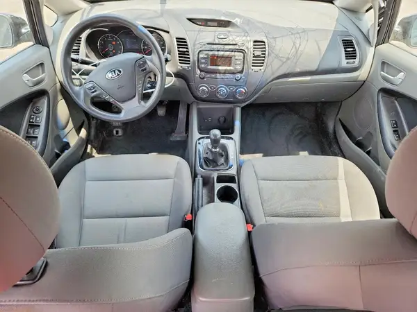 3KPFK4A72HE044656 2017 KIA FORTE - Image 8