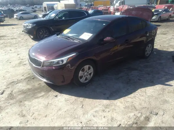 3KPFK4A72HE046438 2017 KIA FORTE - Image 2