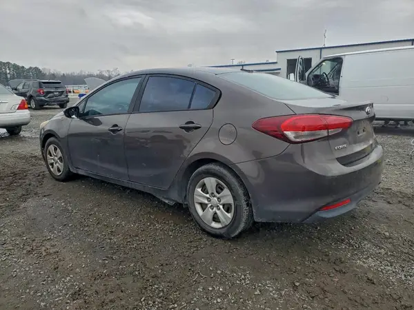 3KPFK4A72HE048268 2017 KIA FORTE - Image 2