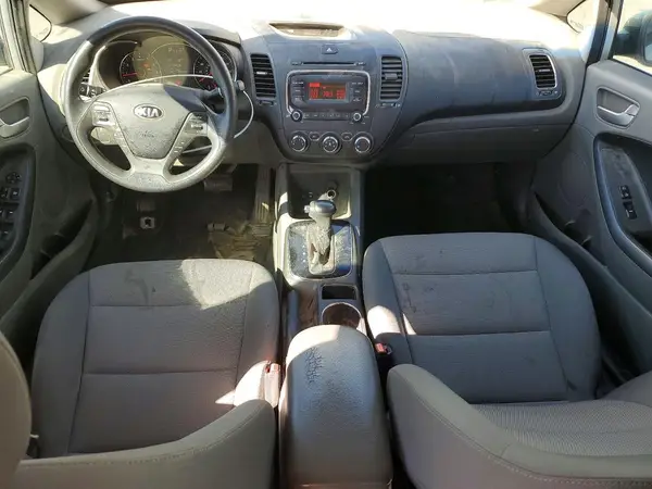 3KPFK4A72HE049985 2017 KIA FORTE - Image 8