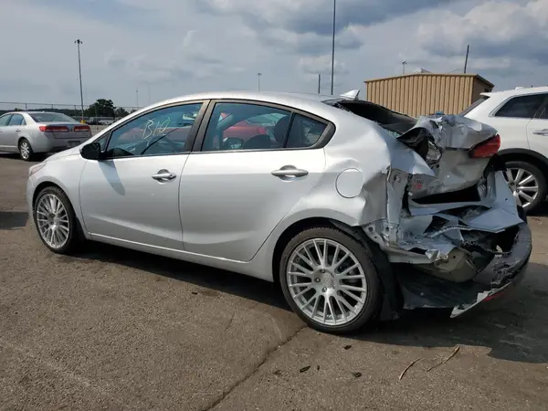 3KPFK4A72HE051011 2017 KIA FORTE - Image 2