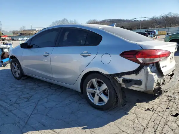 3KPFK4A72HE052725 2017 KIA FORTE - Image 2