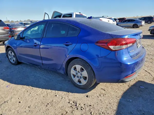3KPFK4A72HE052837 2017 KIA FORTE - Image 2