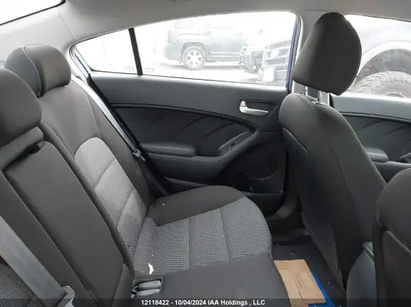 3KPFK4A72HE053440 2017 KIA FORTE - Image 8