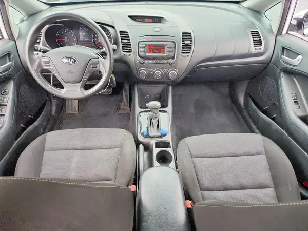 3KPFK4A72HE054541 2017 KIA FORTE - Image 8