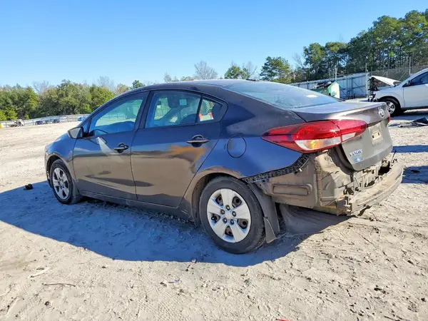 3KPFK4A72HE056693 2017 KIA FORTE - Image 2