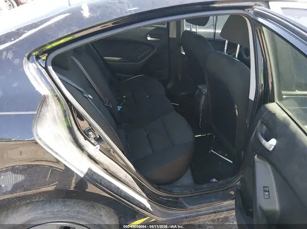 3KPFK4A72HE057231 2017 KIA FORTE - Image 8