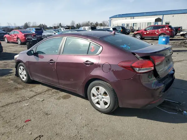 3KPFK4A72HE058220 2017 KIA FORTE - Image 2