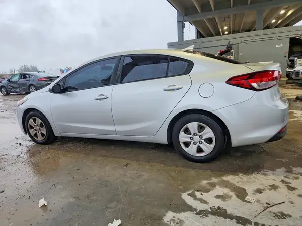 3KPFK4A72HE059478 2017 KIA FORTE - Image 2