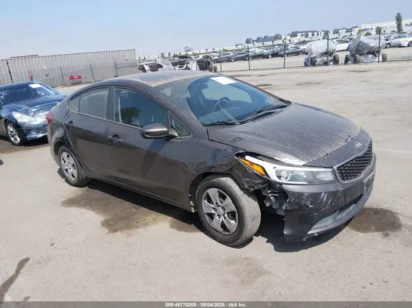 3KPFK4A72HE063501 2017 KIA FORTE - Image 1