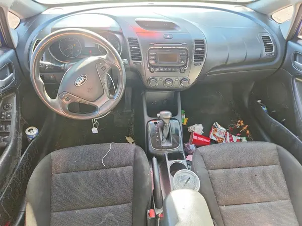 3KPFK4A72HE065250 2017 KIA FORTE - Image 8