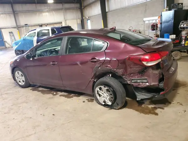 3KPFK4A72HE067354 2017 KIA FORTE - Image 2
