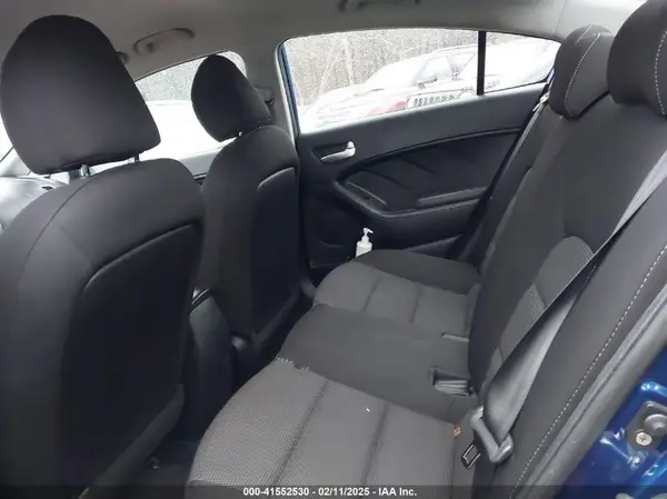 3KPFK4A72HE069153 2017 KIA FORTE - Image 8